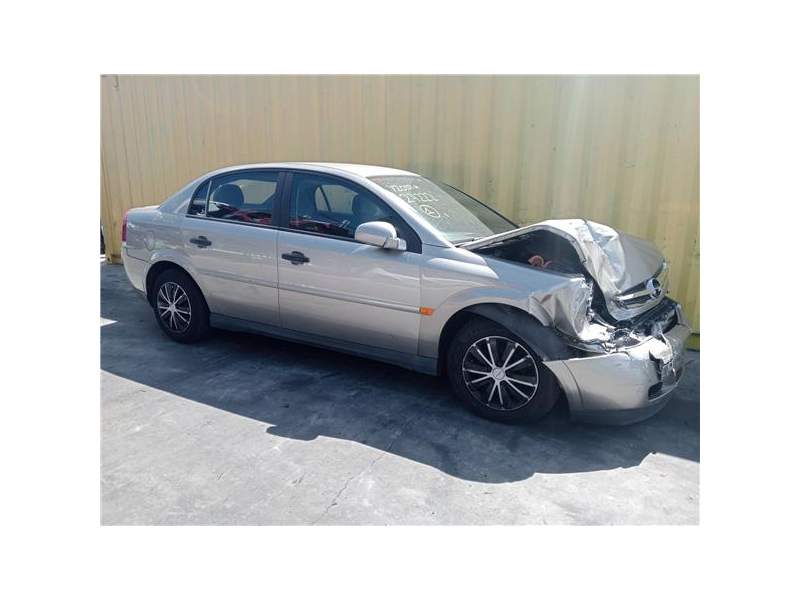 opel vectra c berlina del año 2004