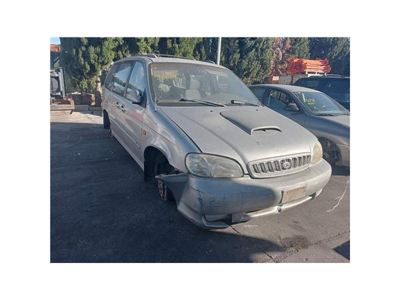 kia carnival del año 2000