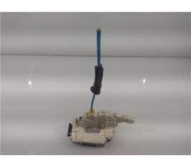 CERRADURA PUERTA DELANTERA DERECHA A2047201835 