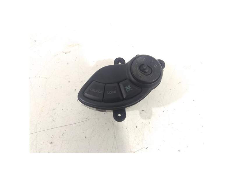 Recambio de mando retrovisor electrico para hyundai santa fe (sm) 2.7 v6 cat (173 cv / 127 kw) referencia OEM IAM 9353026000  