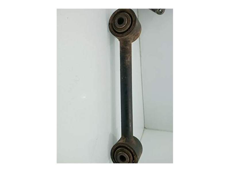 Recambio de brazo inferior trasero derecho para nissan terrano ii (r20)(02.1993) referencia OEM IAM   