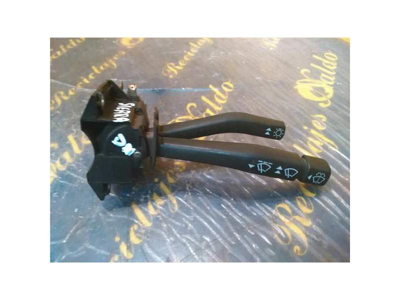 Recambio de mando limpiaparabrisas para ford sierra berlina 1.8 turbodiesel (75 cv / 55 kw) (75 cv / 55 kw) referencia OEM IAM  
