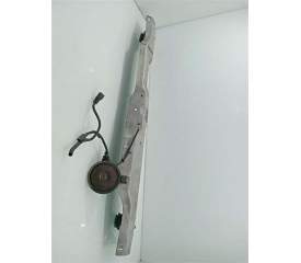 Recambio de travesaño superior para kia carnival ii (fl)(2001) referencia OEM IAM   