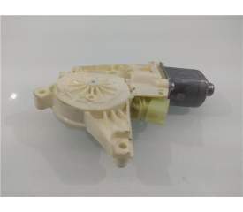 MOTOR ELEVALUNAS TRASERO DERECHO A2048200642 