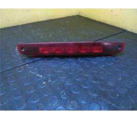 Recambio de luz central de freno para ford focus berlina (cap)(08.2004) referencia OEM IAM 4M5113A613AD  