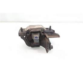 SOPORTE IZQUIERDO MOTOR 6R0199555 