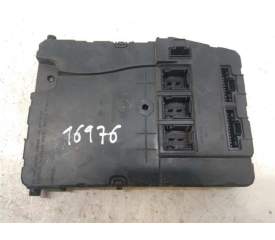 Recambio de centralita (bsi) para renault megane i fase 2 berlina (ba0)(1999) referencia OEM IAM 8200525384  