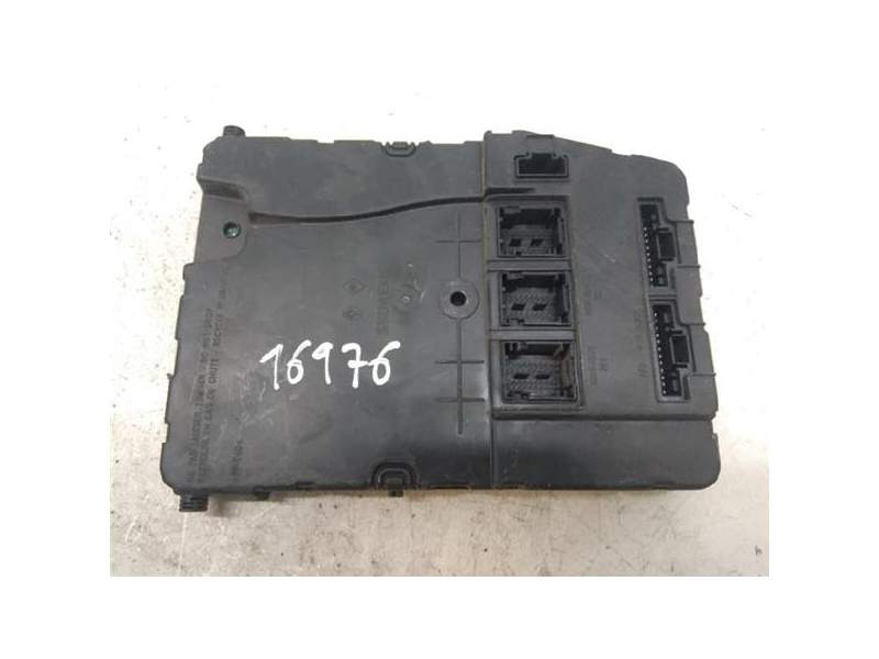 Recambio de centralita (bsi) para renault megane i fase 2 berlina (ba0)(1999) referencia OEM IAM 8200525384  