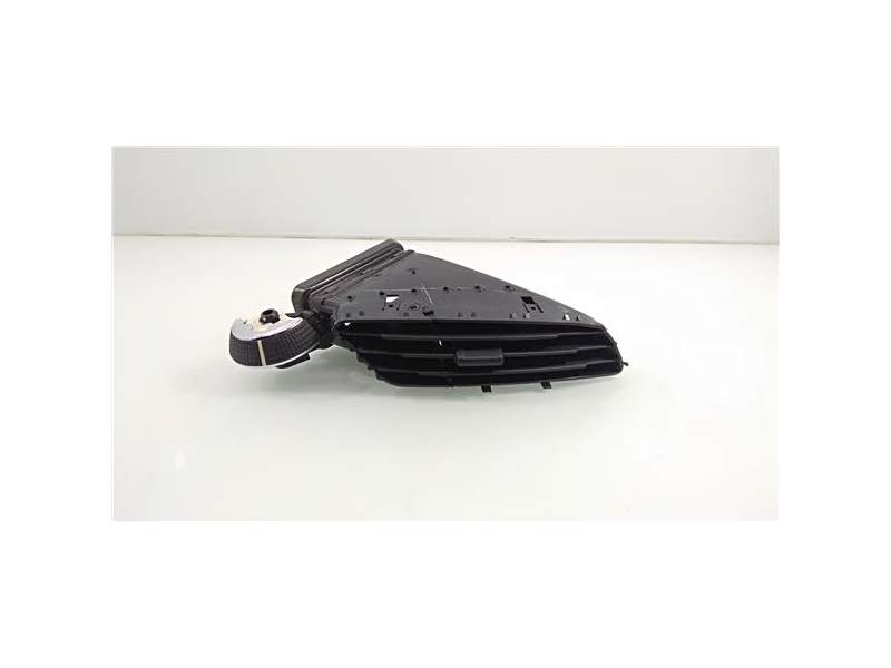 Recambio de rejilla entrada de aire para ford c-max 1.0 cc referencia OEM IAM 0746600  