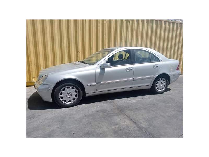 MERCEDES-BENZ CLASE C (W203) BERLINA