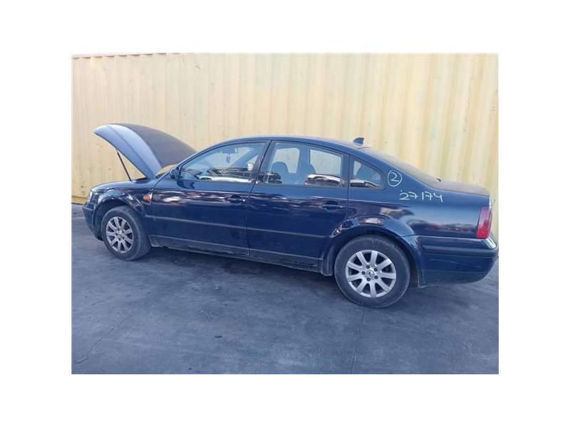 VOLKSWAGEN PASSAT BERLINA (3B2)