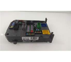 CAJA RELES 9664992380 S180121005G BSI-Q05-00 