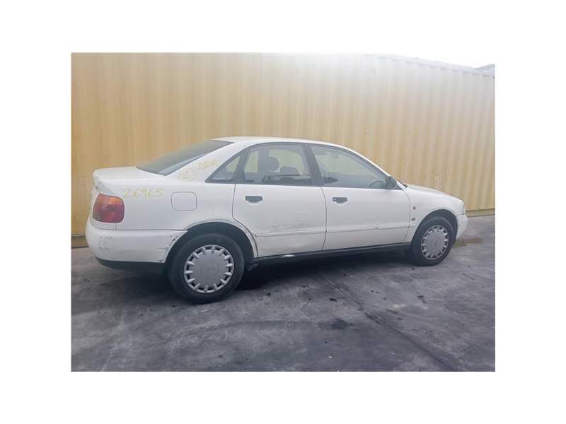 AUDI A4 AVANT (B5)