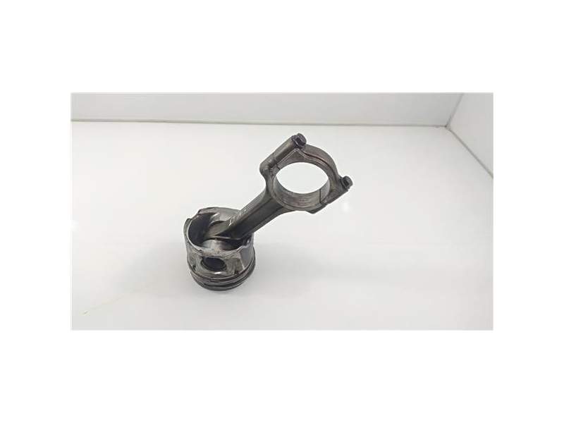 Recambio de piston para renault scenic ii 2.0 dci diesel cat (150 cv / 110 kw) referencia OEM IAM 10587  