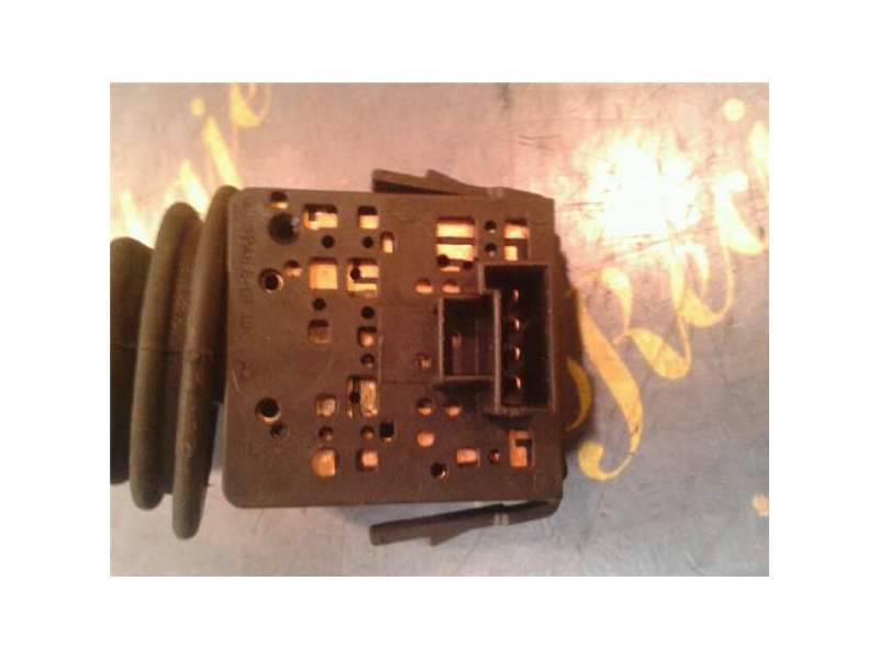 Recambio de mando limpiaparabrisas para opel combo (corsa c) 1.3 16v cdti cat (z 13 dt / ln9) (69 cv / 51 kw) referencia OEM IAM