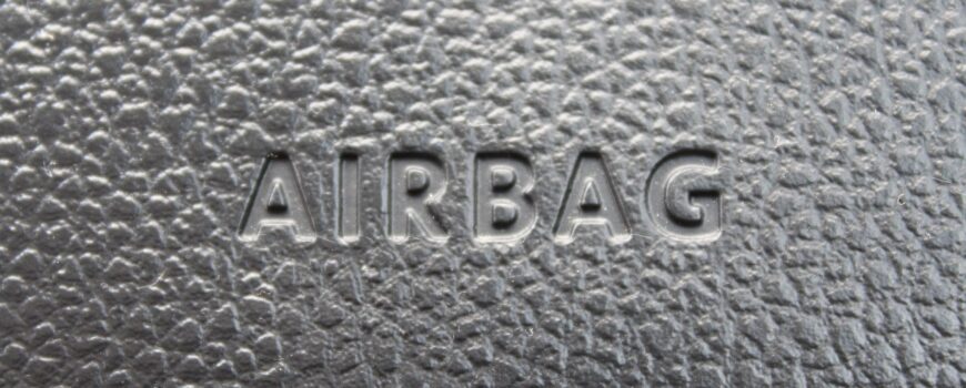 ¿Son seguros los airbags de los coches de desguaces?